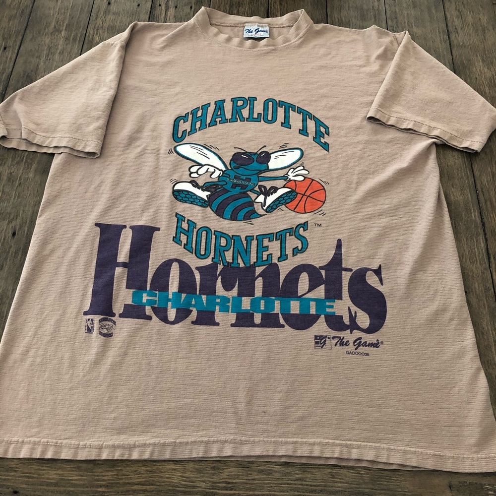 Vintage 90s Charlotte Hornets Big Logo T Shirt XL